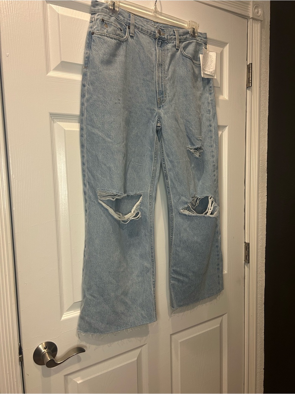 ETICA 90s Grunge Distressed Jeans Women’s Light Wash Ripped Wide Leg Raw Hem NWT - Picture 3 of 9